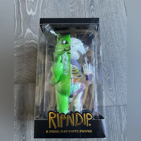 RipNDip Lord Nermal Cat 14” R Nerm Æ-09 Green Purple Vinyl Figure